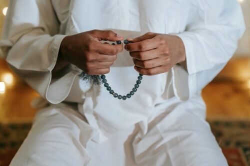 Why Dhikr Heals the Heart: A Practical Guide